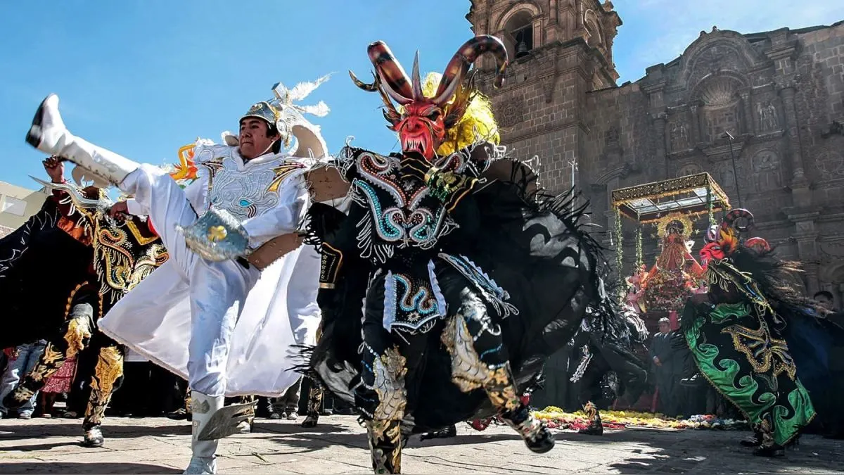 Los Mejores Festivales de Perú 2024 y 2025: Gastronomía, Música y Danza